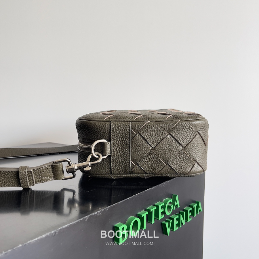 Bottega Veneta Intrecciato Camera Bag 보테가 베네타 인트레치아토 카메라백 카키 29cm 2