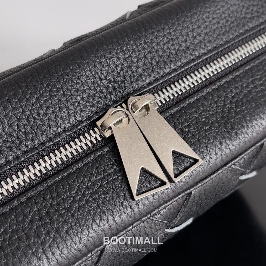 Bottega Veneta Intrecciato Camera Bag 보테가 베네타 인트레치아토 카메라백 블랙 29cm 6