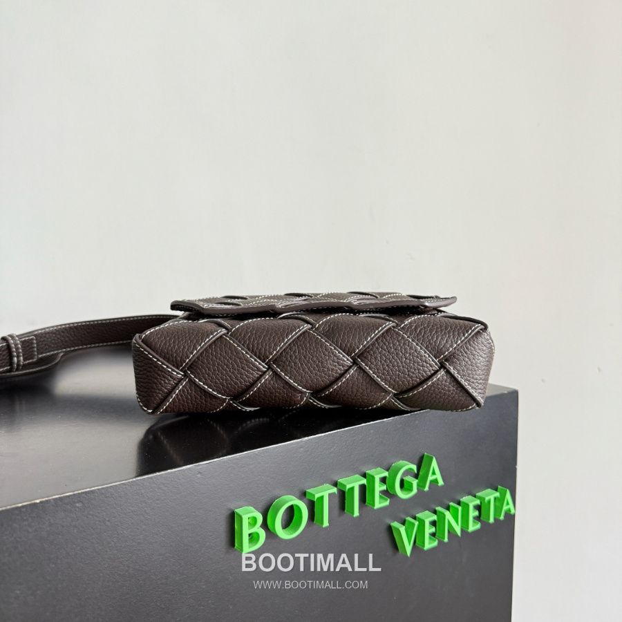 Bottega Veneta Diago Intreccio Smooth Leather Cross-body Bag 보테가 베네타 디아고 인트레치오 스무스 레더 크로스백 버건디브라운 22.5cm 2