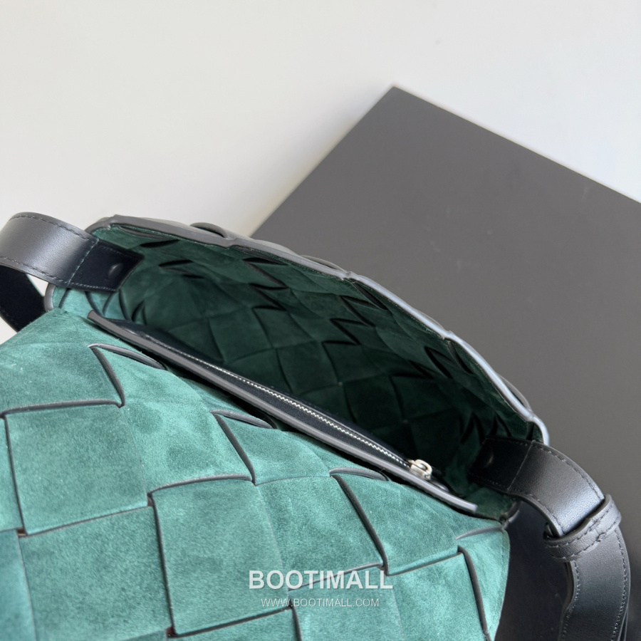 Bottega Veneta Diago Intreccio Smooth Leather Cross-body Bag 보테가 베네타 디아고 인트레치오 스무스 레더 크로스백 치콜그레이 22.5cm 6