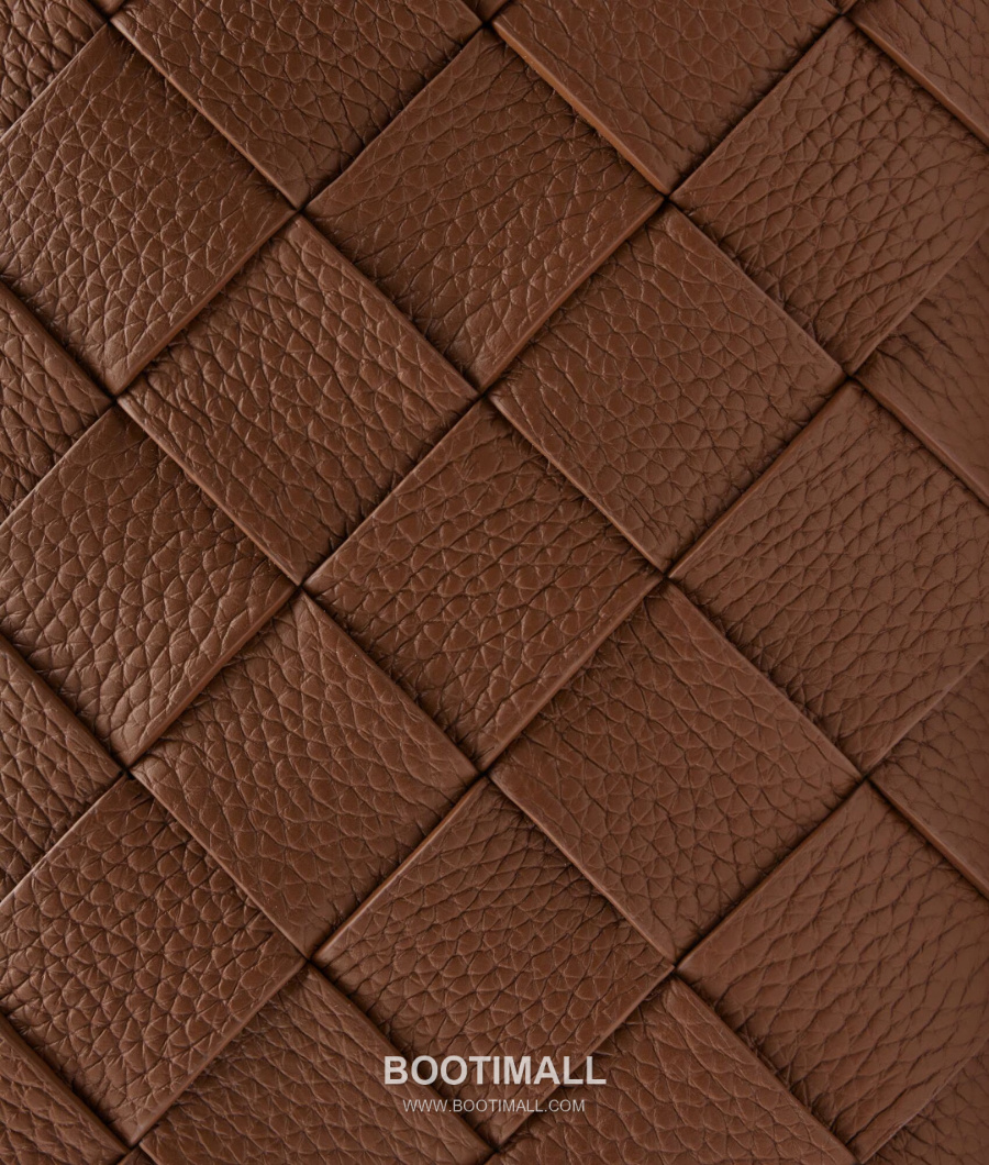 Bottega Veneta Diago Intreccio Smooth Leather Cross-body Bag 보테가 베네타 디아고 인트레치오 스무스 레더 크로스백 브라운 22.5cm 7