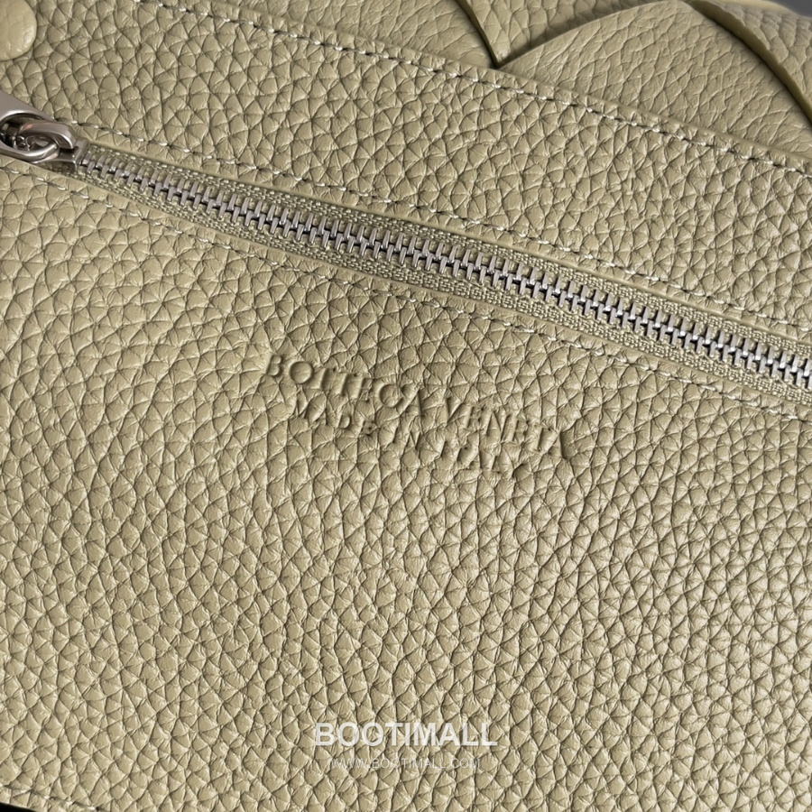 Bottega Veneta Diago Intreccio Smooth Leather Cross-body Bag 보테가 베네타 디아고 인트레치오 스무스 레더 크로스백 라임카키 22.5cm 6