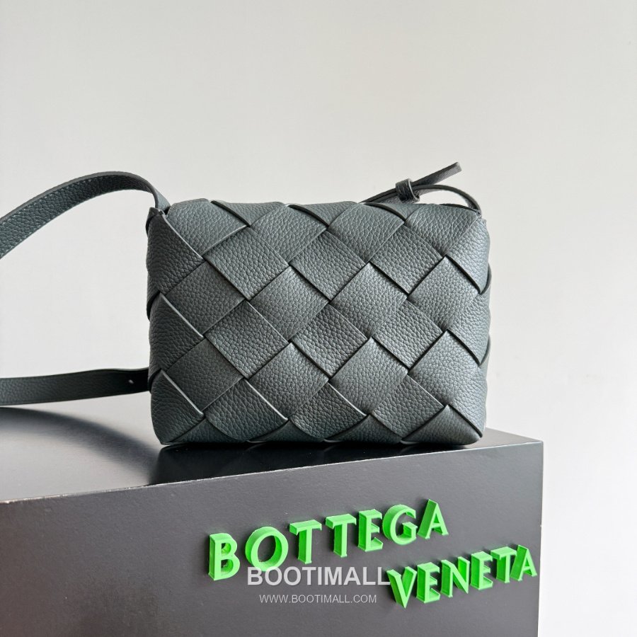 Bottega Veneta Diago Intreccio Smooth Leather Cross-body Bag 보테가 베네타 디아고 인트레치오 스무스 레더 크로스백 블루그레이 22.5cm 3