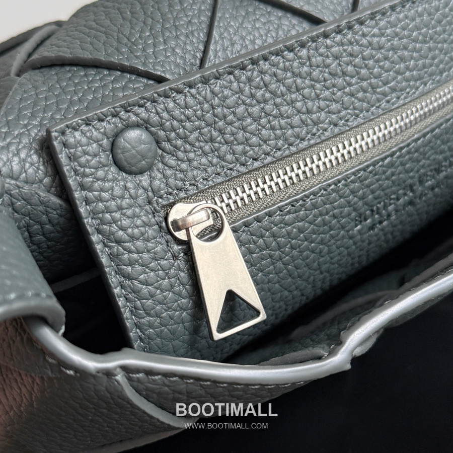 Bottega Veneta Diago Intreccio Smooth Leather Cross-body Bag 보테가 베네타 디아고 인트레치오 스무스 레더 크로스백 블루그레이 22.5cm 8