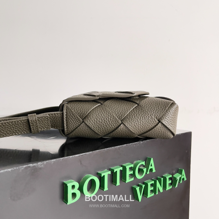 Bottega Veneta Diago Intreccio Smooth Leather Cross-body Bag 보테가 베네타 디아고 인트레치오 스무스 레더 크로스백 올르브그레이 22.5cm 2