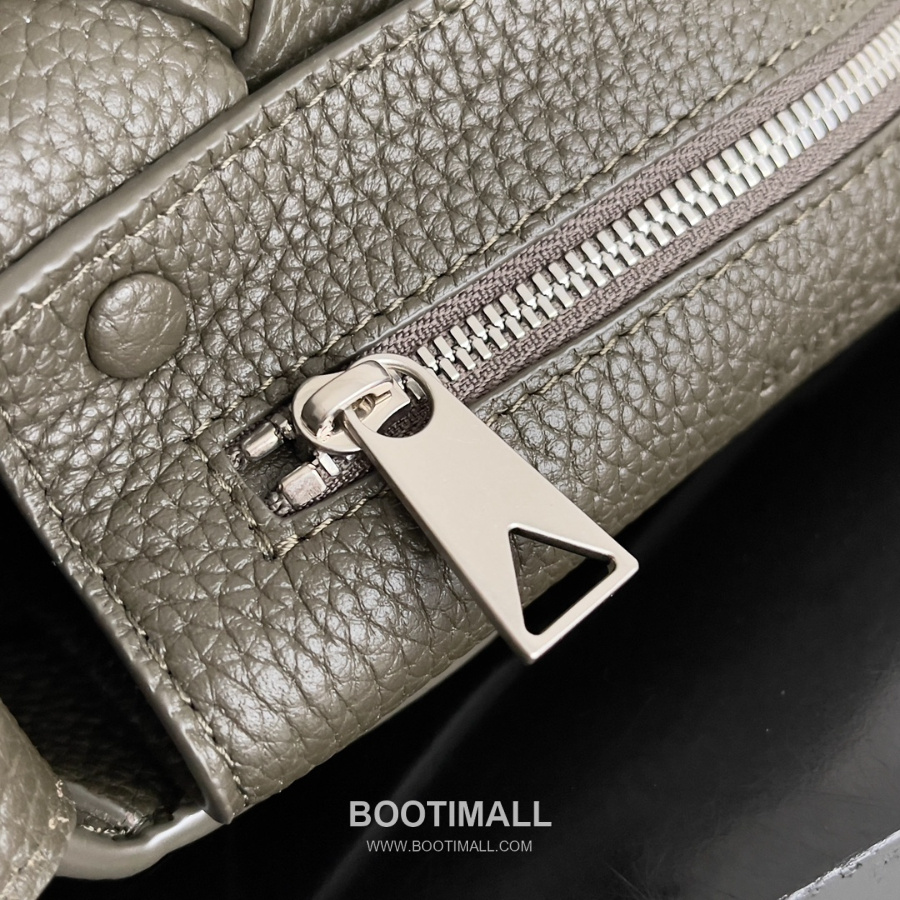 Bottega Veneta Diago Intreccio Smooth Leather Cross-body Bag 보테가 베네타 디아고 인트레치오 스무스 레더 크로스백 올르브그레이 22.5cm 8