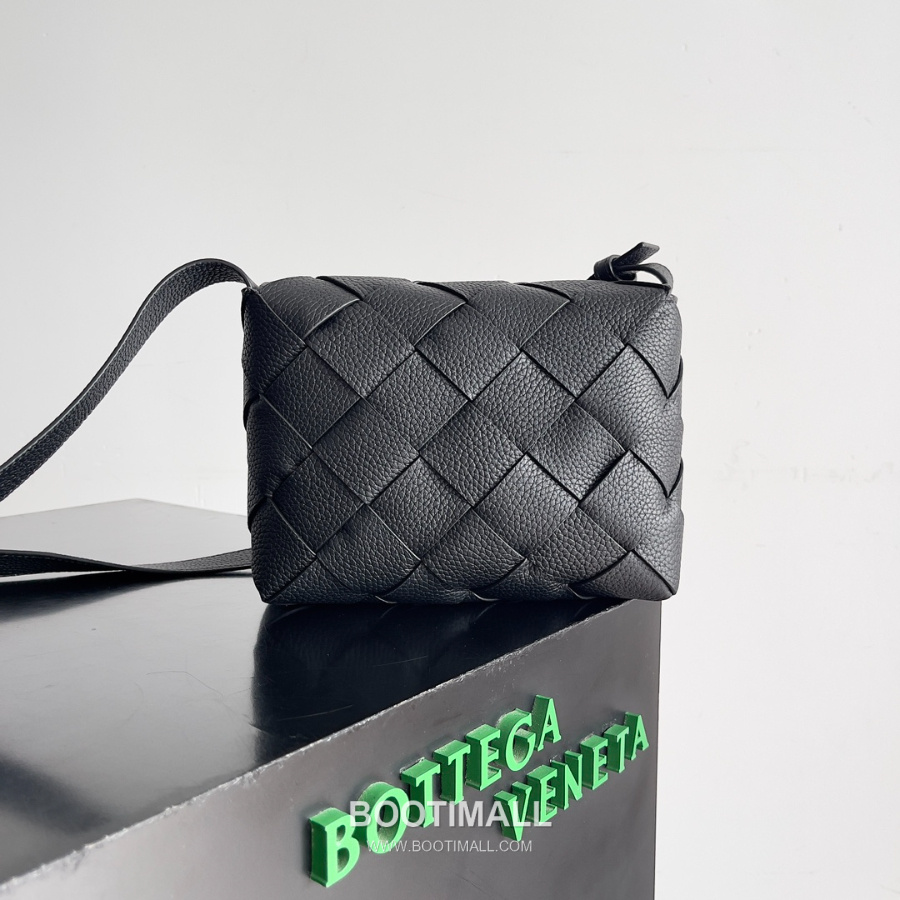 Bottega Veneta Diago Intreccio Smooth Leather Cross-body Bag 보테가 베네타 디아고 인트레치오 스무스 레더 크로스백 블랙 22.5cm 3