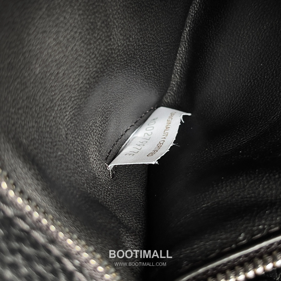 Bottega Veneta Diago Intreccio Smooth Leather Cross-body Bag 보테가 베네타 디아고 인트레치오 스무스 레더 크로스백 블랙 22.5cm 9