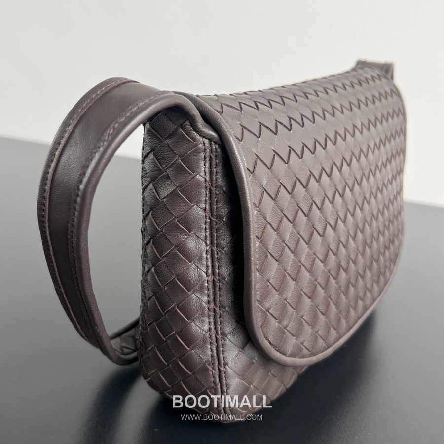 Bottega Veneta Veneto Flap Messenger 보테가 베네타 베네토 플랩 메신저백 브라운 26cm 2