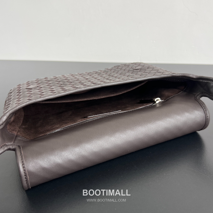 Bottega Veneta Veneto Flap Messenger 보테가 베네타 베네토 플랩 메신저백 브라운 26cm 8
