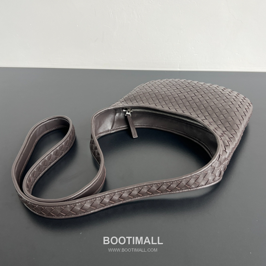 Bottega Veneta Small Veneto Intrecciato 보테가 베네타 스몰 베네토 인트레치아토 크로스바디 백 836918V5RI1 다크 브라운 27cm 4