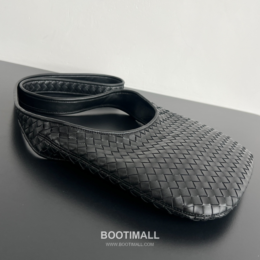 Bottega Veneta Small Veneto Intrecciato 보테가 베네타 스몰 베네토 인트레치아토 크로스바디 백 836918V5RI1 투톤블랙 27cm 2