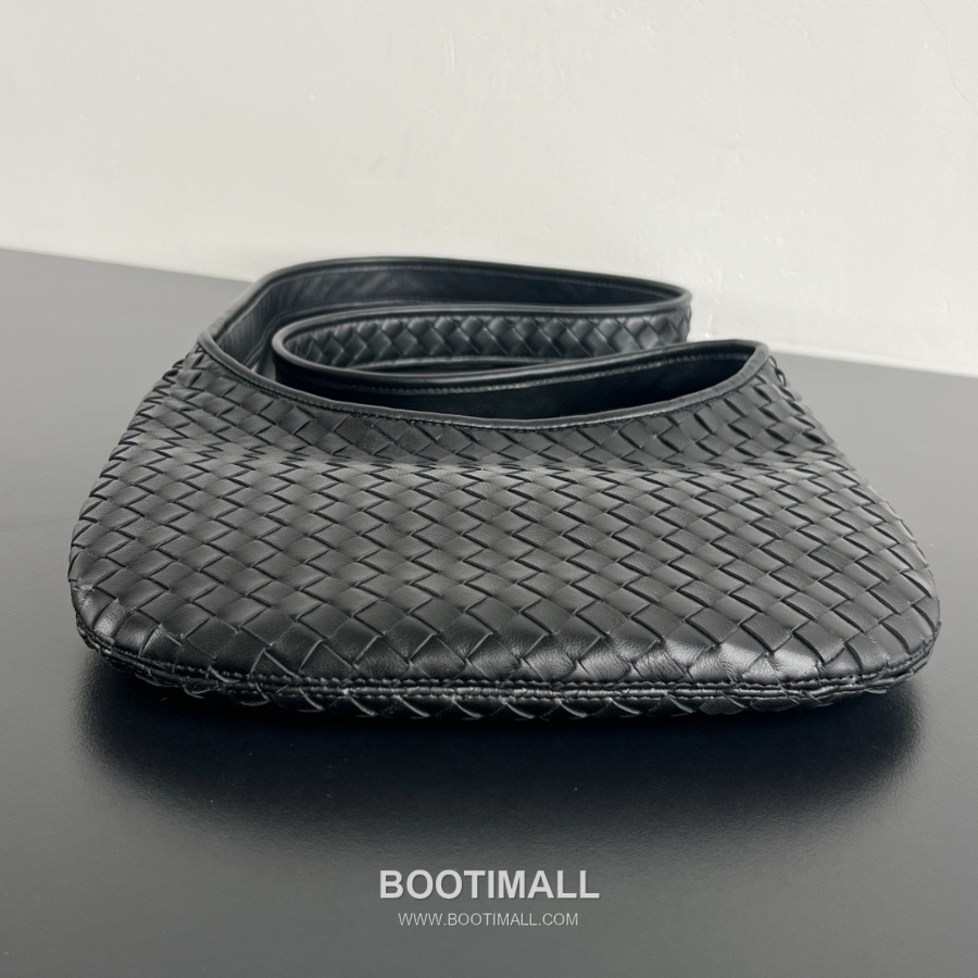 Bottega Veneta Small Veneto Intrecciato 보테가 베네타 스몰 베네토 인트레치아토 크로스바디 백 836918V5RI1 투톤블랙 27cm 3