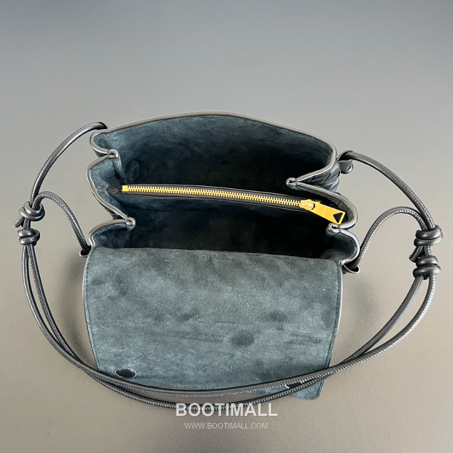 Bottega Veneta Notturno Crossbody 보테가 베네타 노투르노 크로스바디 블랙 21cm 6