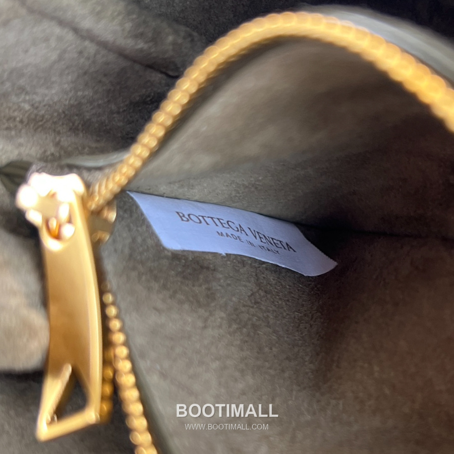 Bottega Veneta Notturno Crossbody 보테가 베네타 노투르노 크로스바디 카키그린 21cm 9