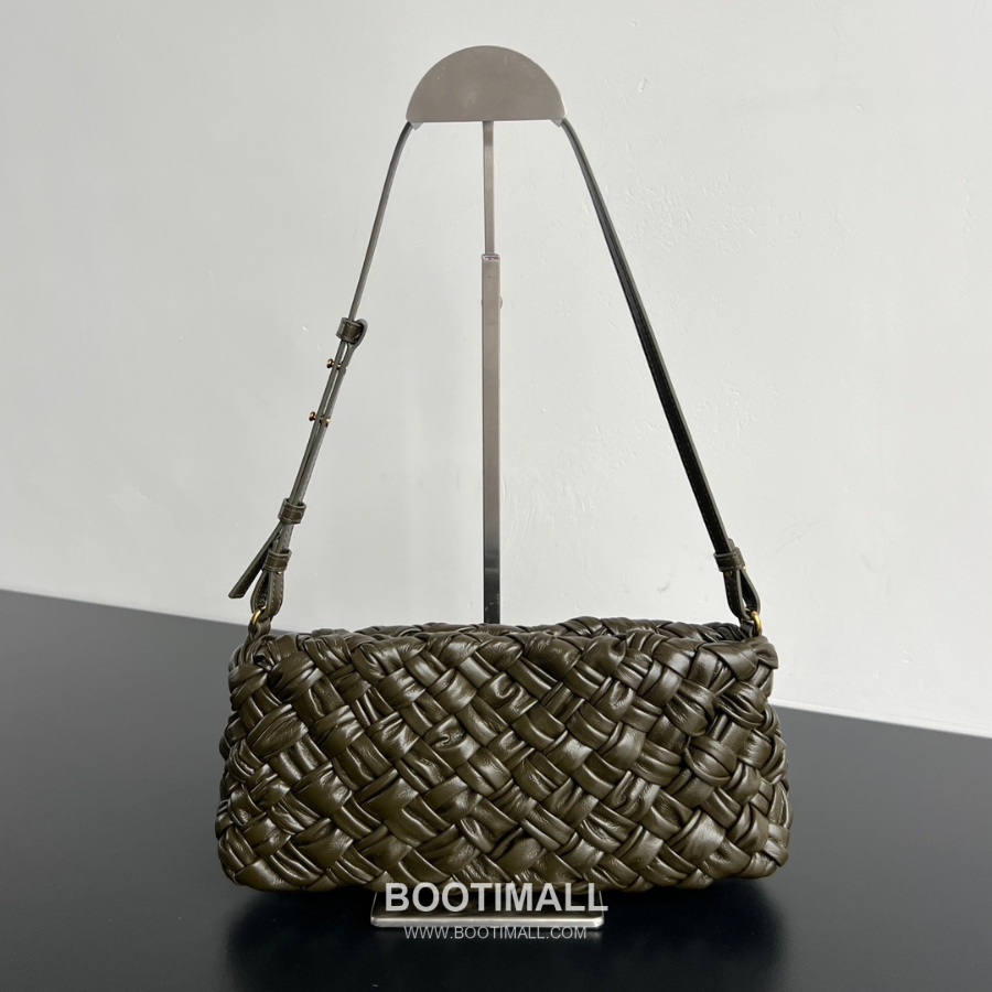 Bottega Veneta Kalimero Cha-Cha Bag 보테가 베네타 칼리메로 차차 숄더백 다크 올리브그린 28.5cm 1