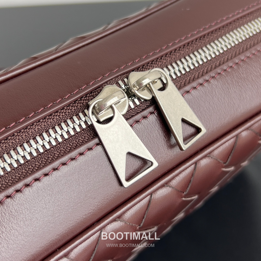 Bottega Veneta Small Intrecciato 보테가 베네타 스몰 인트레치아토 카메라백 버건디 24.5cm 5