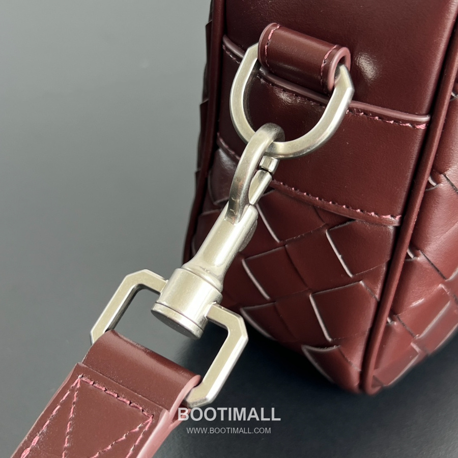 Bottega Veneta Small Intrecciato 보테가 베네타 스몰 인트레치아토 카메라백 버건디 24.5cm 6