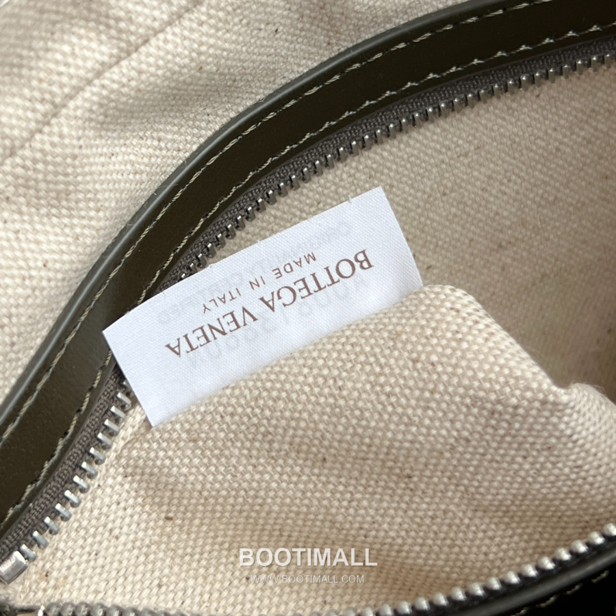 Bottega Veneta Small Intrecciato 보테가 베네타 스몰 인트레치아토 카메라백 민트브라운 24.5cm 9