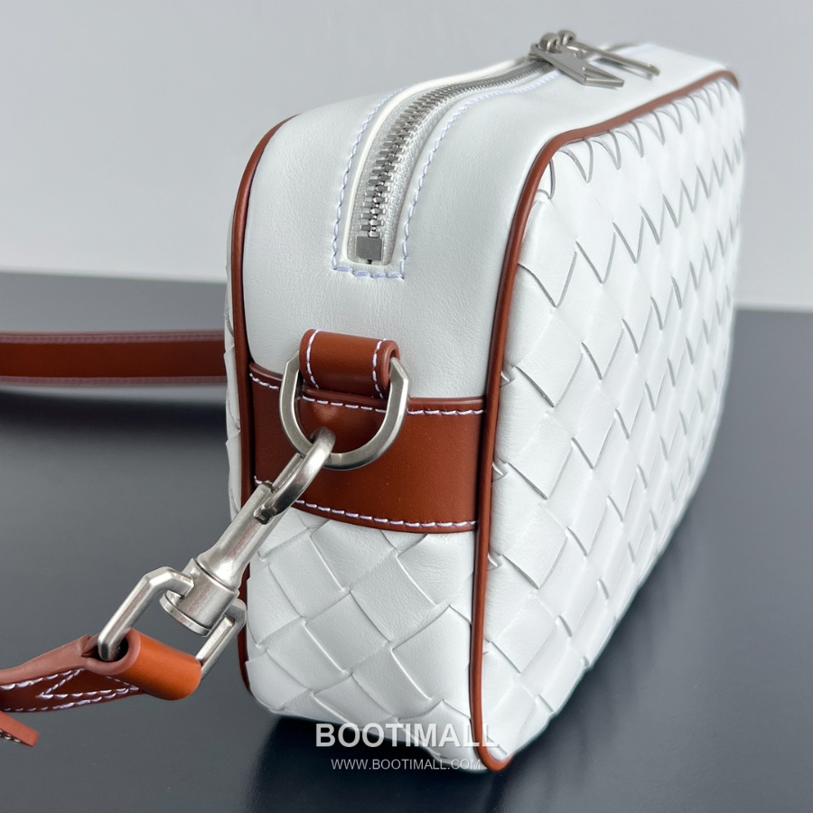 Bottega Veneta Small Intrecciato 보테가 베네타 스몰 인트레치아토 카메라백 화이트 24.5cm 8