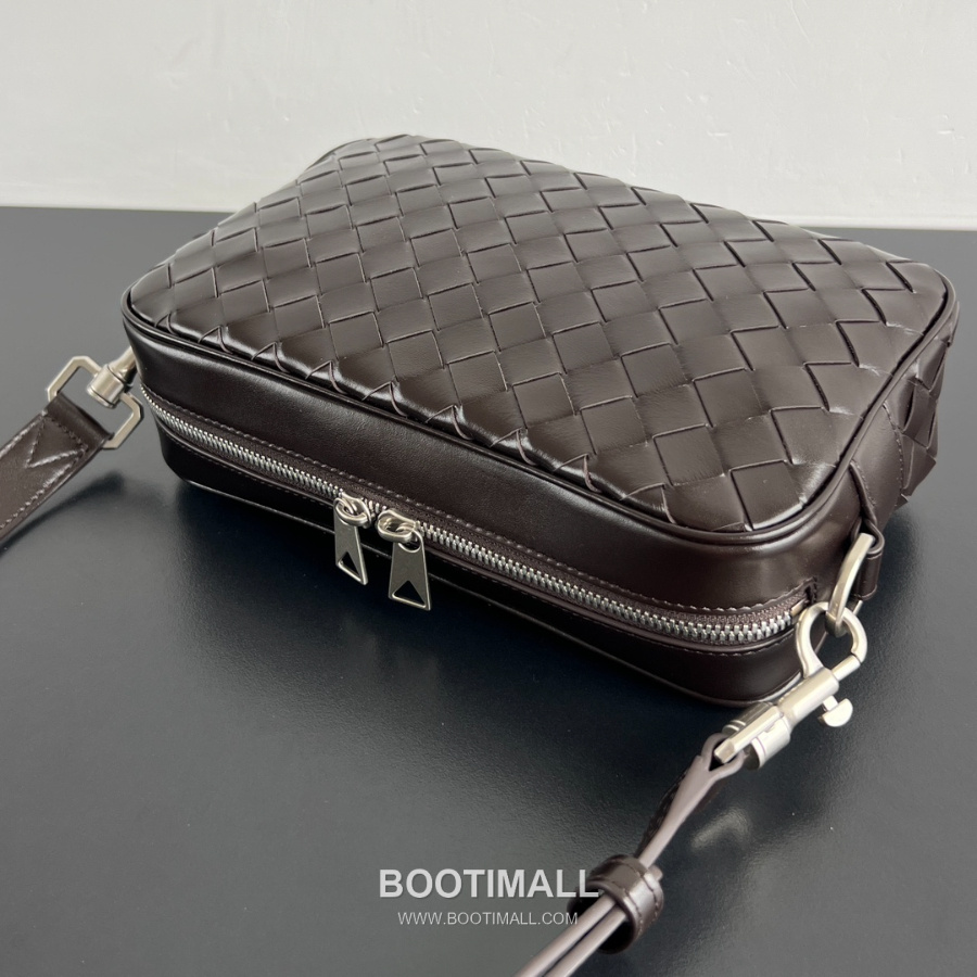 Bottega Veneta Small Intrecciato 보테가 베네타 스몰 인트레치아토 카메라백 다크버건디 24.5cm 4