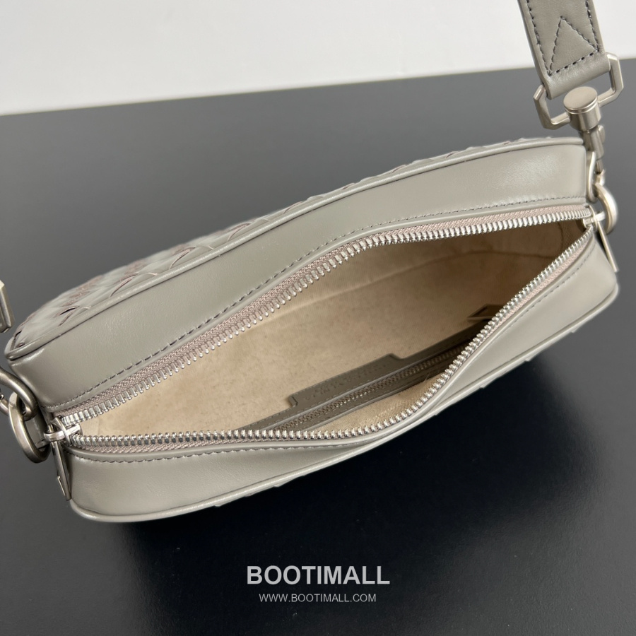 Bottega Veneta Small Intrecciato 보테가 베네타 스몰 인트레치아토 카메라백 그레이 24.5cm 7