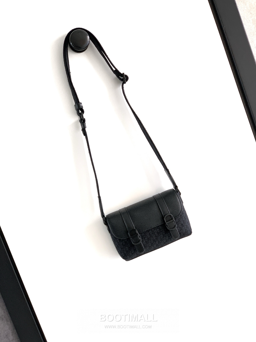 Mini Dior Daily Messenger Bag with Flap 디올 마이크로 오블리크 자카드 미니 플랩 메신저백 블랙 20cm 4