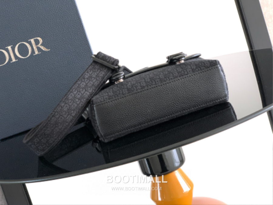 Mini Dior Daily Messenger Bag with Flap 디올 마이크로 오블리크 자카드 미니 플랩 메신저백 블랙 20cm 8