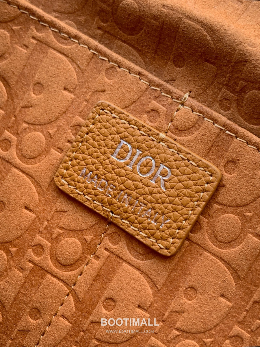 Dior Privé Flap Messenger Bag 디올 프리베 플랩 메신저백 브라운 Dior Icons 카프스킨 33cm 13