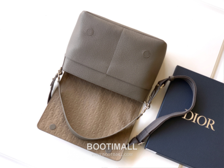 Dior Privé Flap Messenger Bag 디올 프리베 플랩 메신저백 카키 Dior Icons 카프스킨 33cm 9