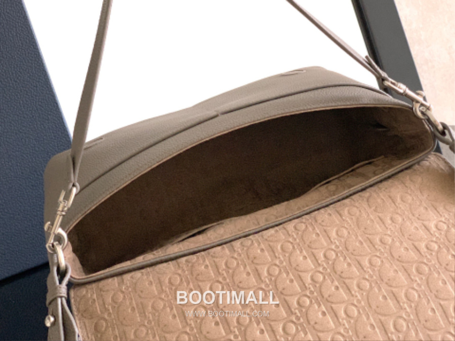 Dior Privé Flap Messenger Bag 디올 프리베 플랩 메신저백 카키 Dior Icons 카프스킨 33cm 12