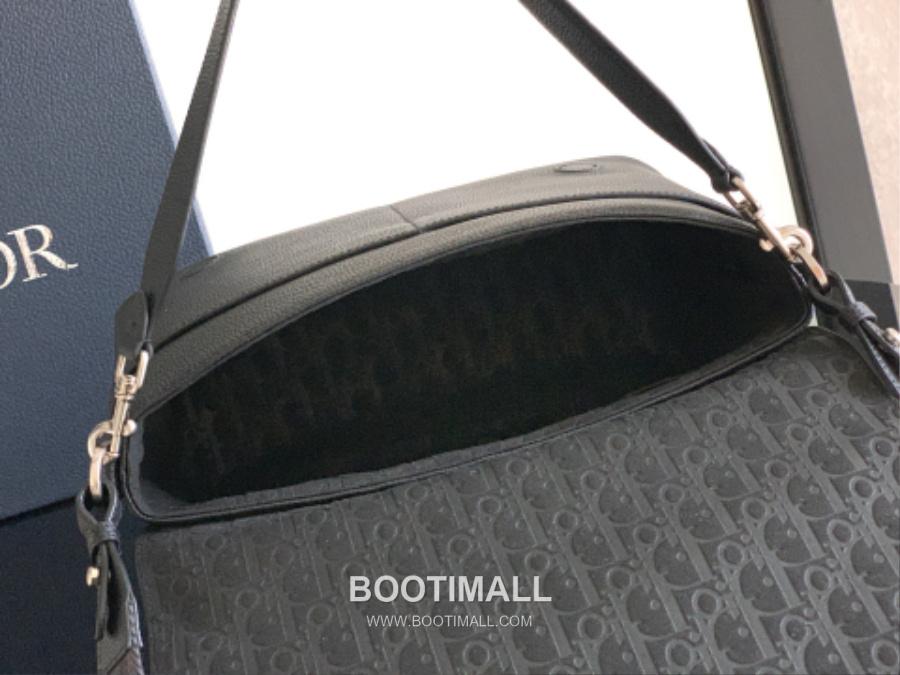 Dior Privé Flap Messenger Bag 디올 프리베 플랩 메신저백 블랙 Dior Icons 카프스킨 33cm 11