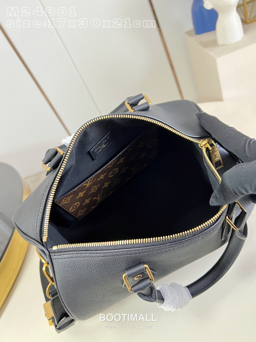 Louis Vuitton Speedy Soft 30 루이비통 스피디 소프트 30 로우 키 블랙 카우하이드 레더 30cm 18