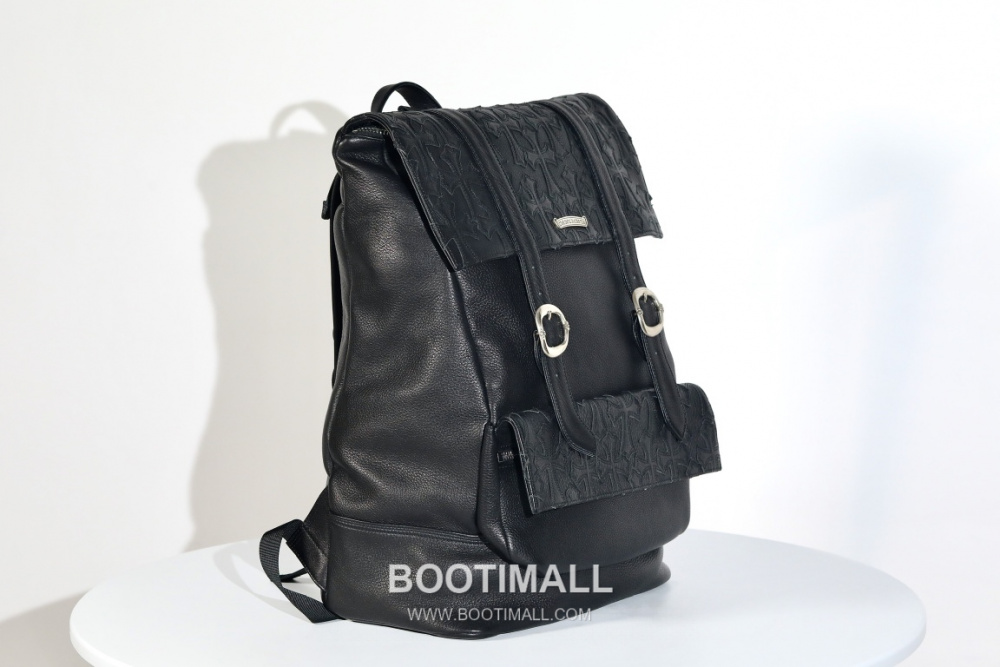 Chrome Hearts 크롬하츠 크로스 플랩 라지 백팩 K001 그레인 카우하이드 & 실버 925 하드웨어 50cm 3