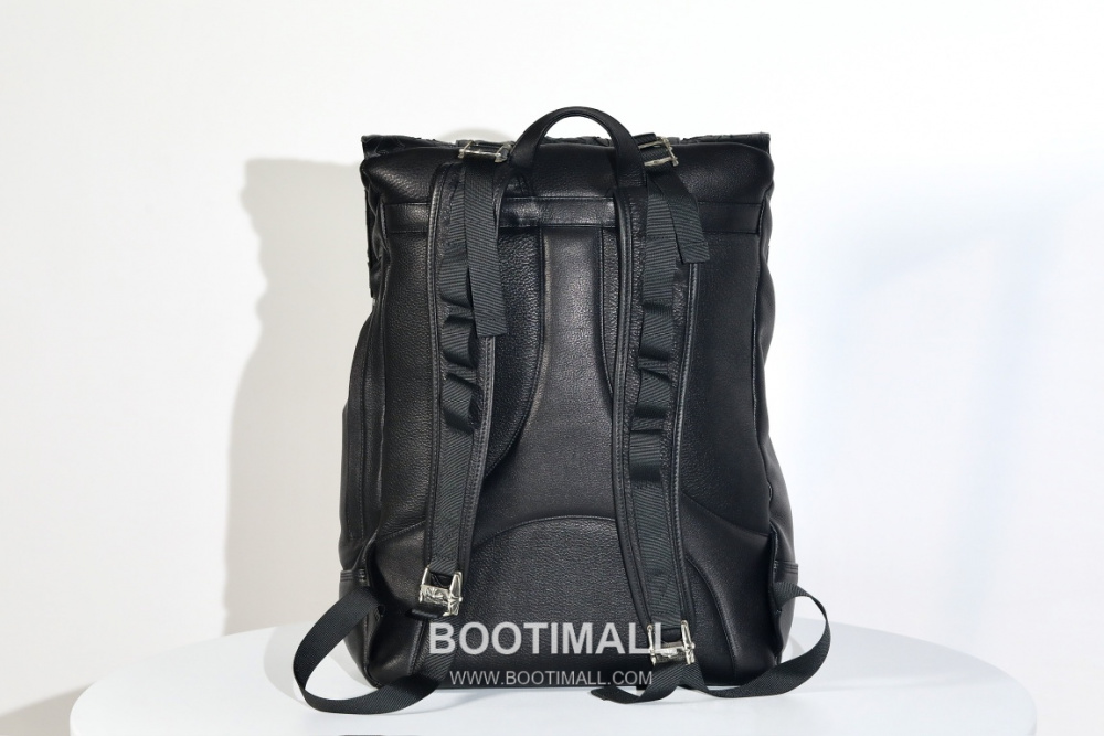 Chrome Hearts 크롬하츠 크로스 플랩 라지 백팩 K001 그레인 카우하이드 & 실버 925 하드웨어 50cm 7