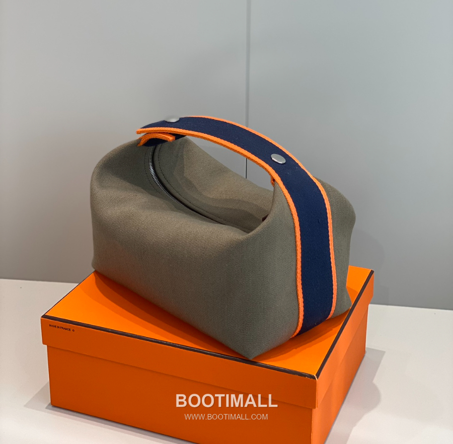 Hermès Bride-A-Brac Pouch 에르메스 브리드아브락 파우치 토일 캔버스 & 자수 H 디테일 카키 25cm 2