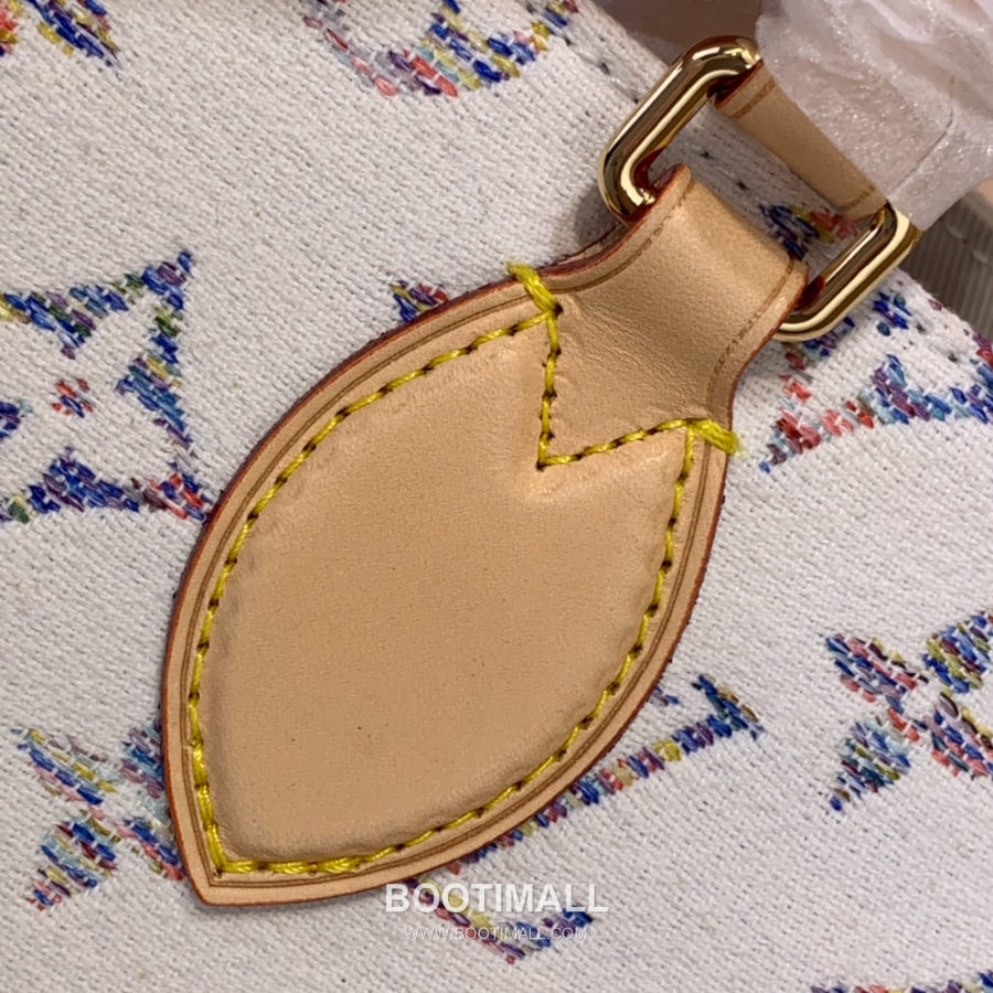 Louis Vuitton OnTheGo MM Monogram Tapestry Tote 루이비통 온더고 MM 모노그램 태피스트리 토트백 M24708  가로 35cm 6