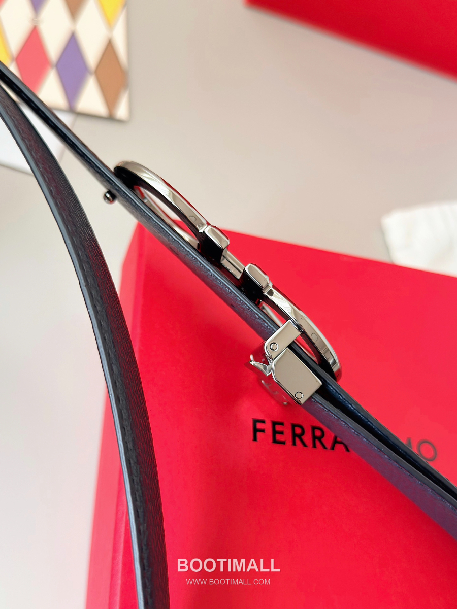 Salvatore Ferragamo Double Gancini Reversible Embossed Calfskin Belt 살바토레 페라가모 더블 간치니 리버서블 엠보 카프스킨 벨트 실버유광 3.5cm 4