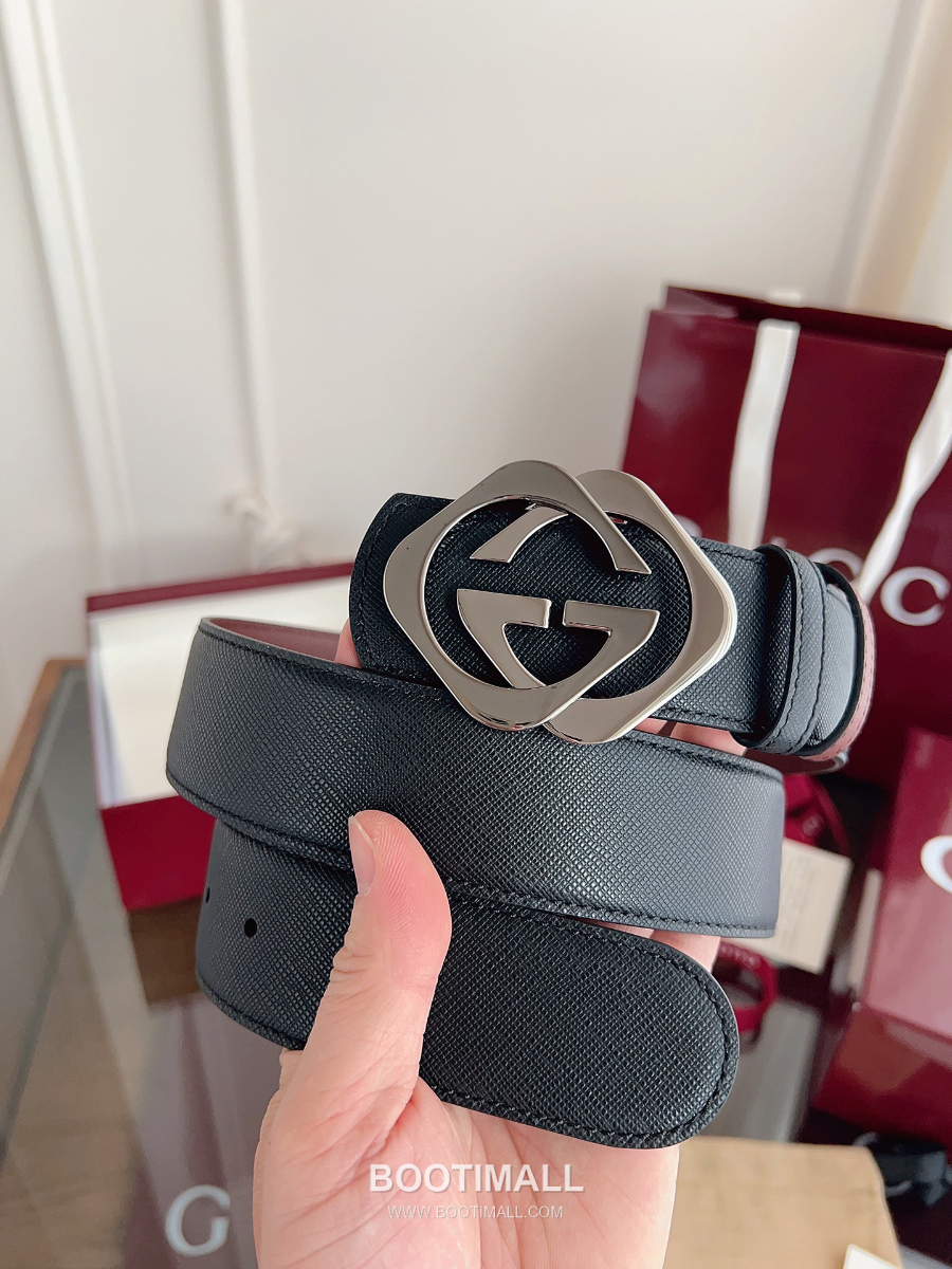 GUCCI Interlocking G Reversible 구찌 인터로킹 G 리버서블 레더 벨트 블랙/버건디 4cm 9