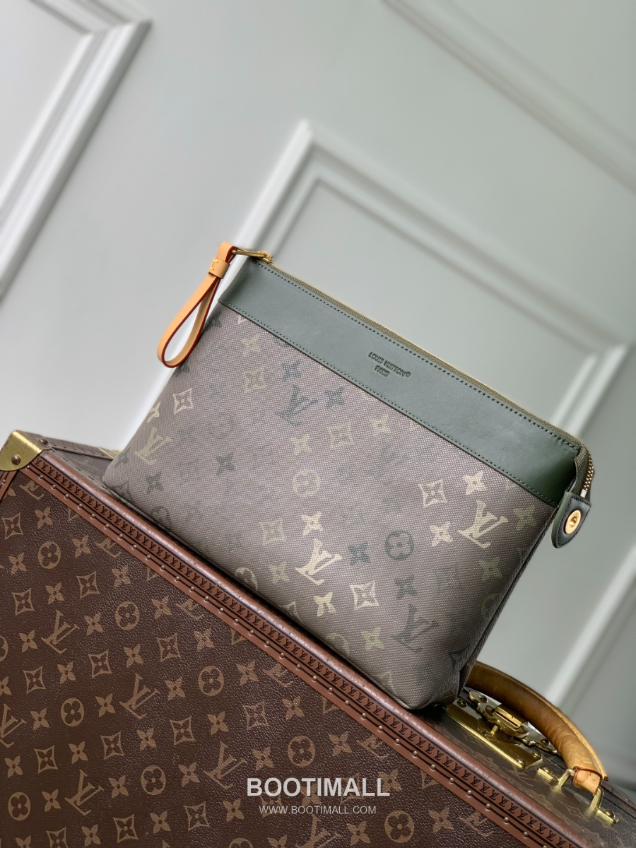 Louis Vuitton 루이비통 포쉐트 보야주 수플 모노그램 서플러스 클러치 M26970 30cm 1