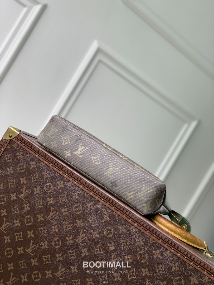 Louis Vuitton 루이비통 포쉐트 보야주 수플 모노그램 서플러스 클러치 M26970 30cm 4