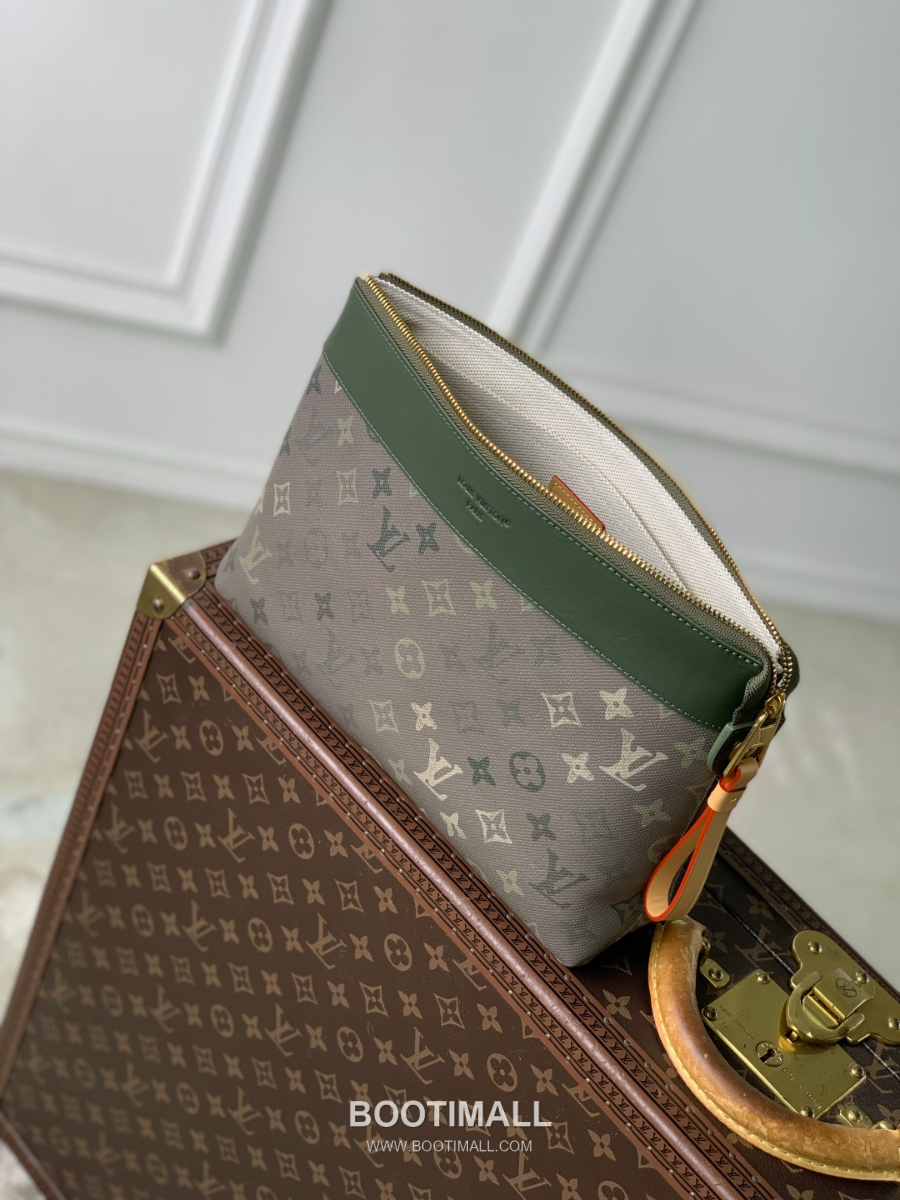Louis Vuitton 루이비통 포쉐트 보야주 수플 모노그램 서플러스 클러치 M26970 30cm 9