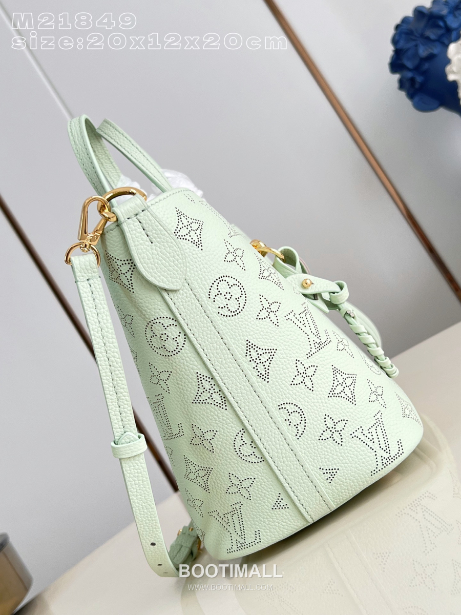 Louis Vuitton 루이비통 블로썸 스몰 핸드백 모노그램 컷아웃 민트 M21849 20cm 3