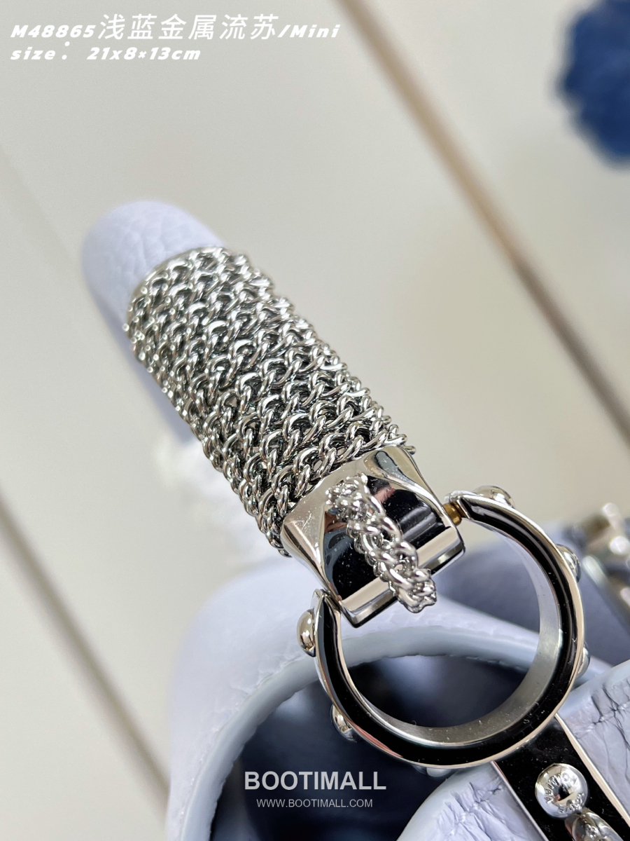 Louis Vuitton 루이비통 Capucines Mini 카푸신 미니 Taurillon 레더 LV Fireworks 스카이블루 M48865 21cm 5