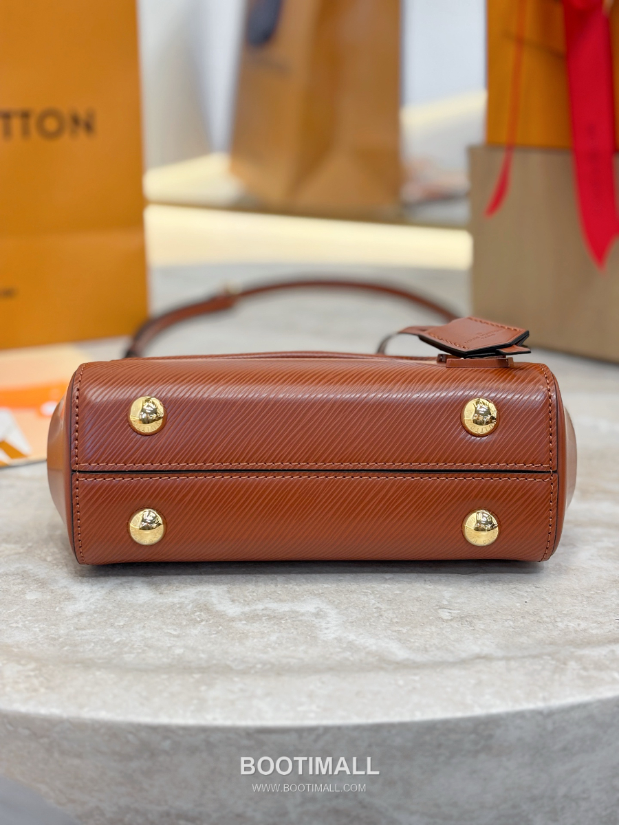 Louis Vuitton 루이비통 Cluny Mini 클루니 미니 Epi Leather 에피 레더 M25881 20cm 4