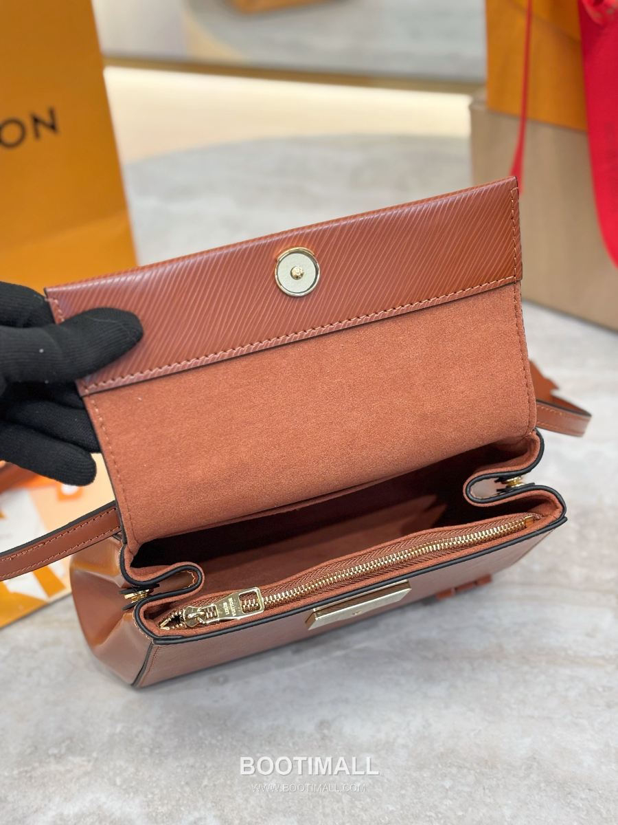 Louis Vuitton 루이비통 Cluny Mini 클루니 미니 Epi Leather 에피 레더 M25881 20cm 6