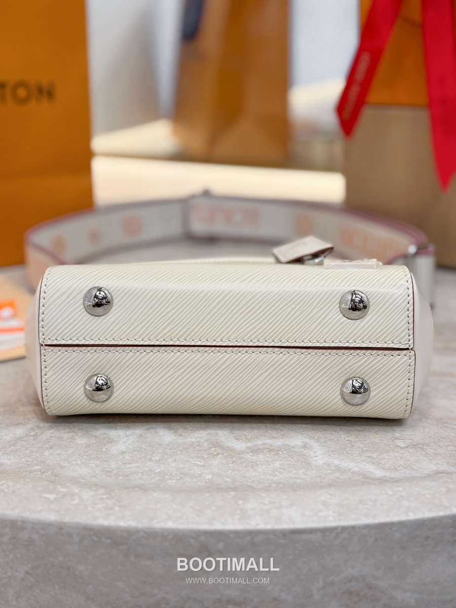 Louis Vuitton Epi Leather Cluny Mini  루이비통 클루니 미니 에피 레더 M14434 20cm 4