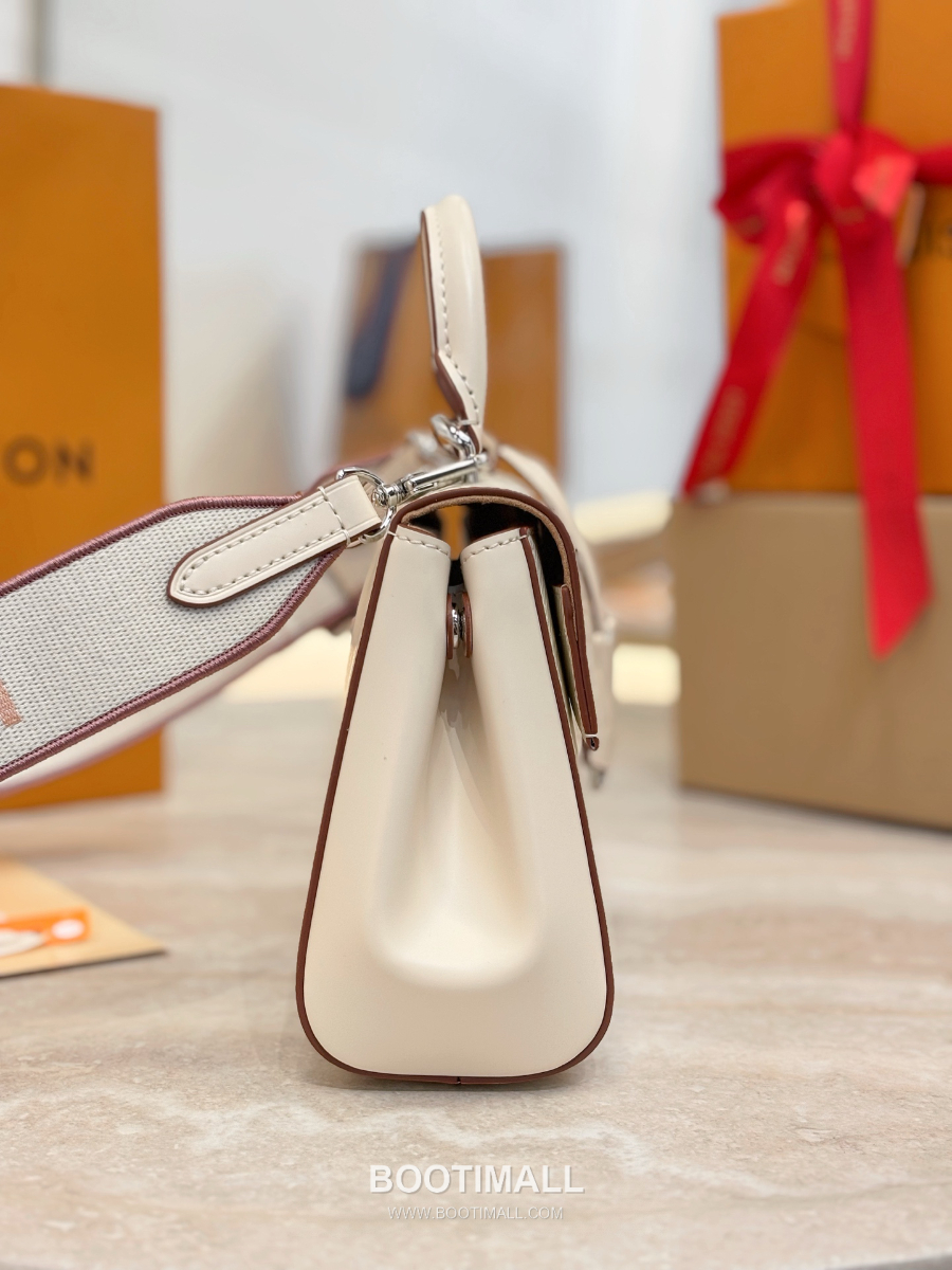 Louis Vuitton Epi Leather Cluny Mini  루이비통 클루니 미니 에피 레더 M14434 20cm 5