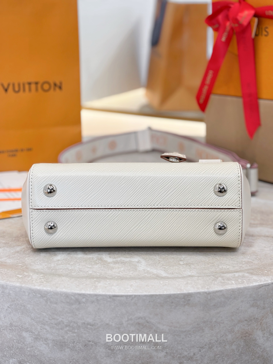 Louis Vuitton Louis Vuitton Cluny BB Epi Leather 루이비통  클루니 BB 에피 레더 M14434 28cm 4