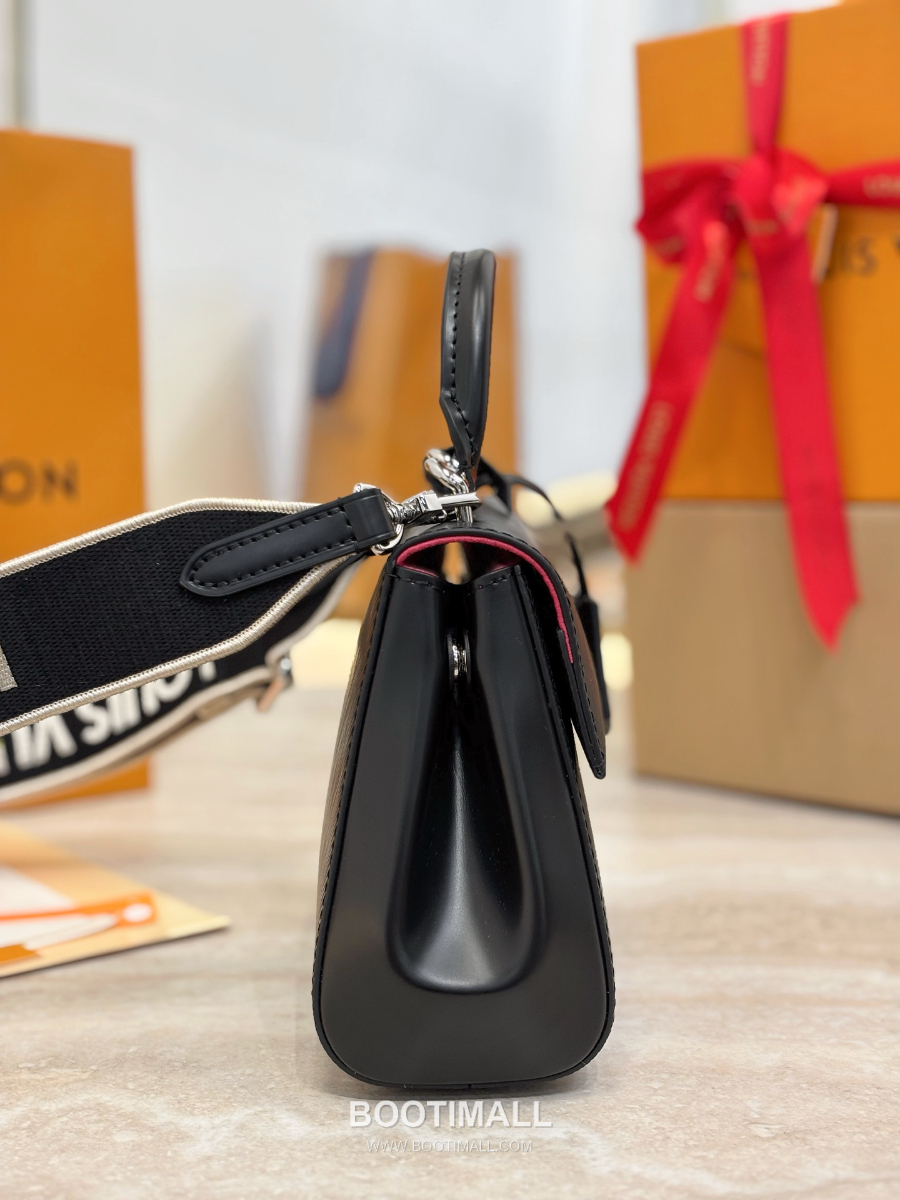 Louis Vuitton Epi Leather Cluny Mini  루이비통 클루니 미니 에피 레더 M14434 블랙 20cm 5